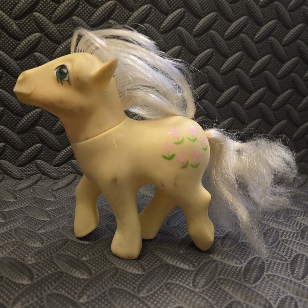 Vintage My Little Pony G1 Posey Yellow Pony White Hair Hasbro 1980s